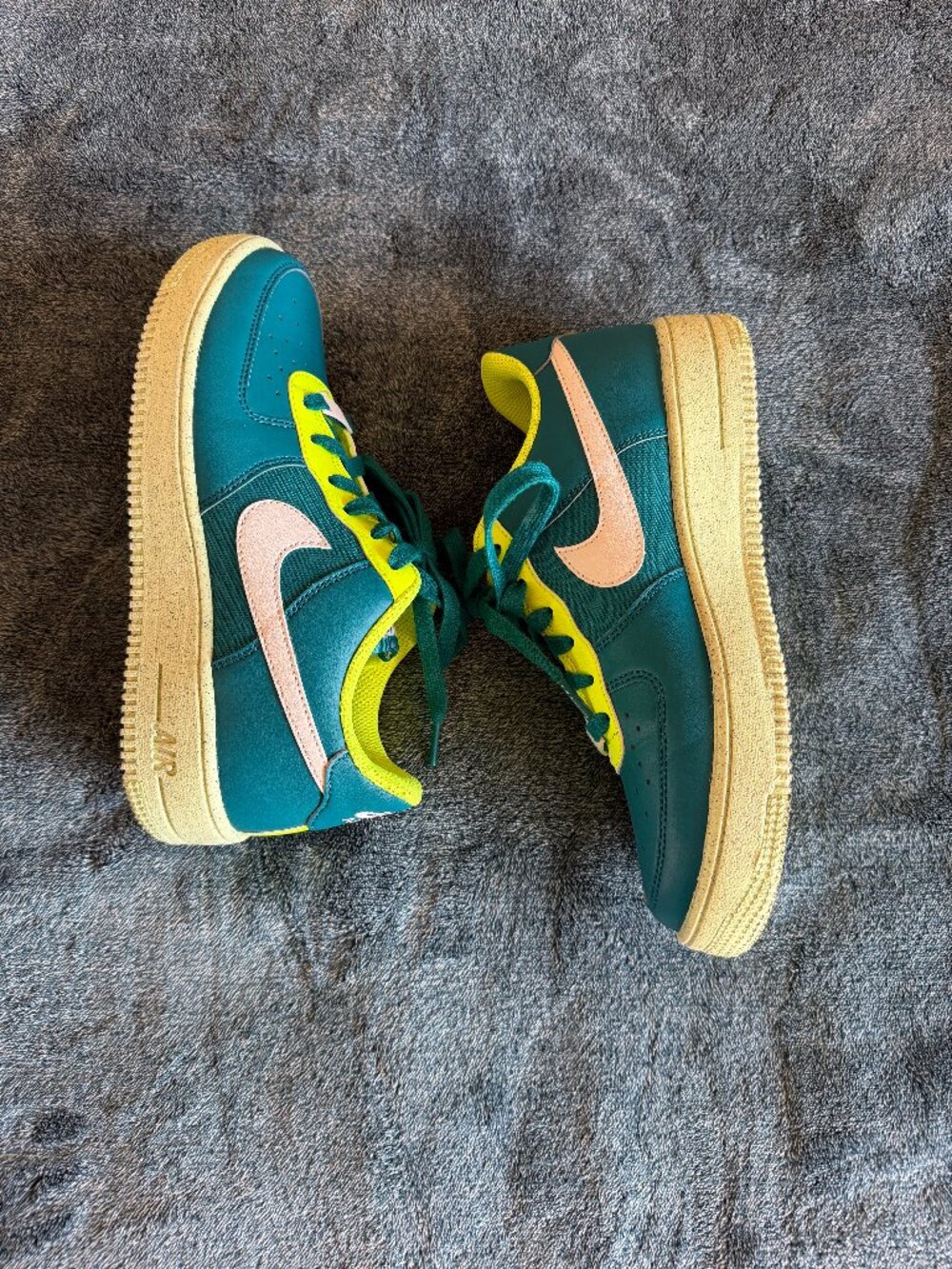 Like NEW Worn ONCE Nike Air Force 1 Teal Green 6.5 Y (7.5/8 Women's)